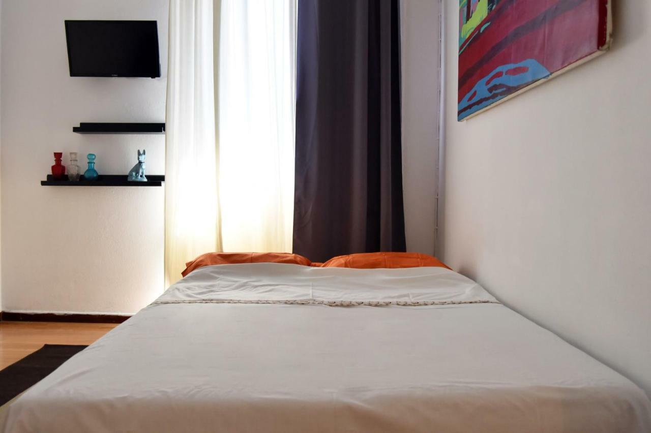 Artist'S Lovely Nest Under The Shadow Of The Parthenon Apartment Athens Exterior photo