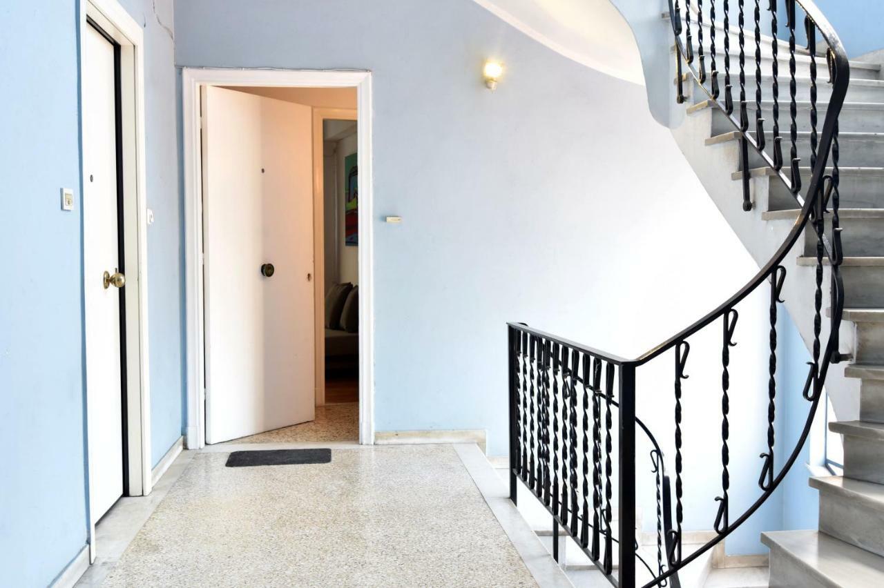 Artist'S Lovely Nest Under The Shadow Of The Parthenon Apartment Athens Exterior photo